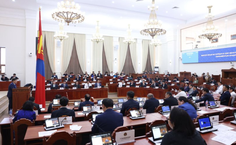УИХ-ЫН ЧУУЛГАНЫ НЭГДСЭН ХУРАЛДААНААР 11 АСУУДАЛ ХЭЛЭЛЦЭНЭ