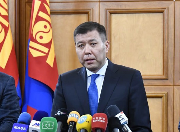 Ёс зүйн ДЕЛО: Ерөнхий сайд, ЗГХЭГ-аас хууль зөрчсөн ХЗДХ-ийн сайддаа хариуцлага тооцохыг шаардаж байна!