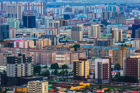 УЛААНБААТАРТ ӨДӨРТӨӨ 23-25 ГРАДУС ДУЛААН БАЙНА
