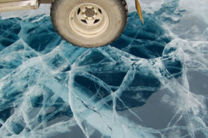 Дэлгэрмөрөн голын мөс цөмөрч нэг иргэн амиа алджээ