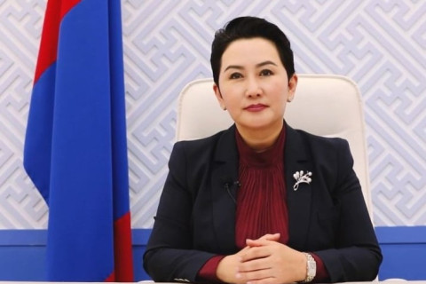 Б.БАТЦЭЦЭГ САЙДЫН КОМПАНИУД ТӨРИЙН ХЭВЛЭХ ҮЙЛДВЭР БОЛЧИХЖЭЭ
