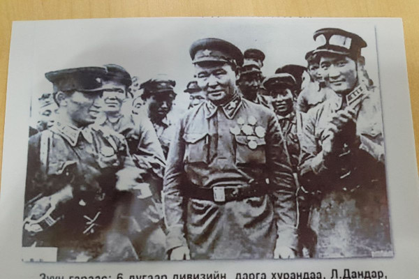 СААРАЛ ШИНЕЛЭЭ ТАЙЛААГҮЙ БУУРАЛ НАЙЗ МИНЬ​​​​​​​