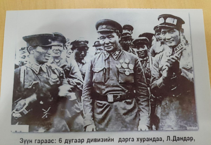 СААРАЛ ШИНЕЛЭЭ ТАЙЛААГҮЙ БУУРАЛ НАЙЗ МИНЬ​​​​​​​
