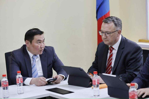 МОНГОЛ УЛСАД ХӨДӨӨ АЖ АХУЙН ДААТГАЛЫН САЛБАРЫГ ХӨГЖҮҮЛЭХЭД ХАМТРАН АЖИЛЛАХААР БОЛЛОО