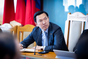 УИХ-ЫН ДАРГАД Н.УЧРАЛЫГ ДЭВШҮҮЛЛЭЭ